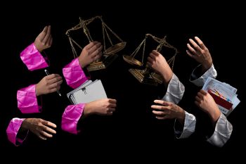 是律師洩密或檢方浮濫偵辦破壞辯護權？詐欺爆發下，檢辯的洩密紅線之爭